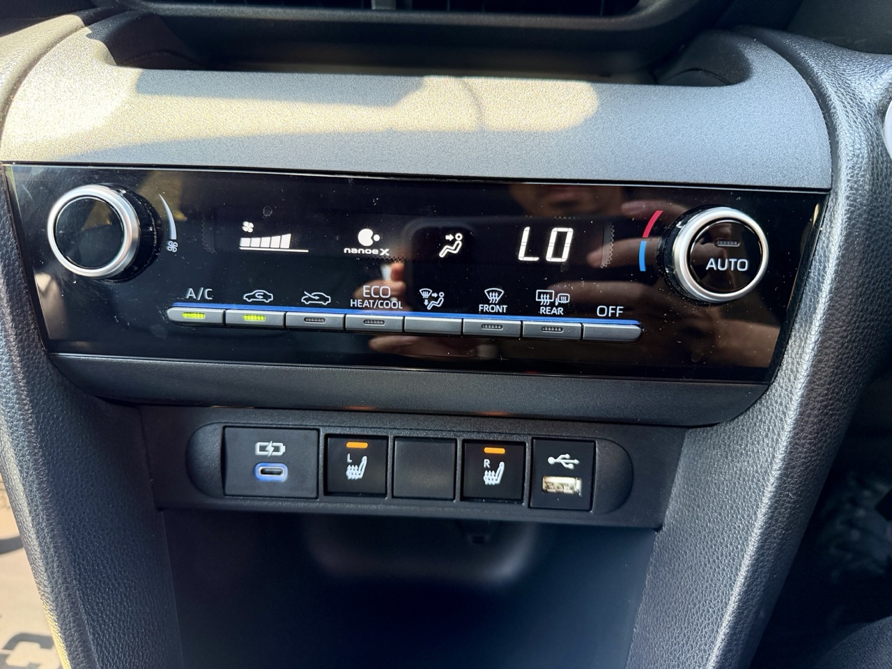 
								TOYOTA YARIS CROSS full									