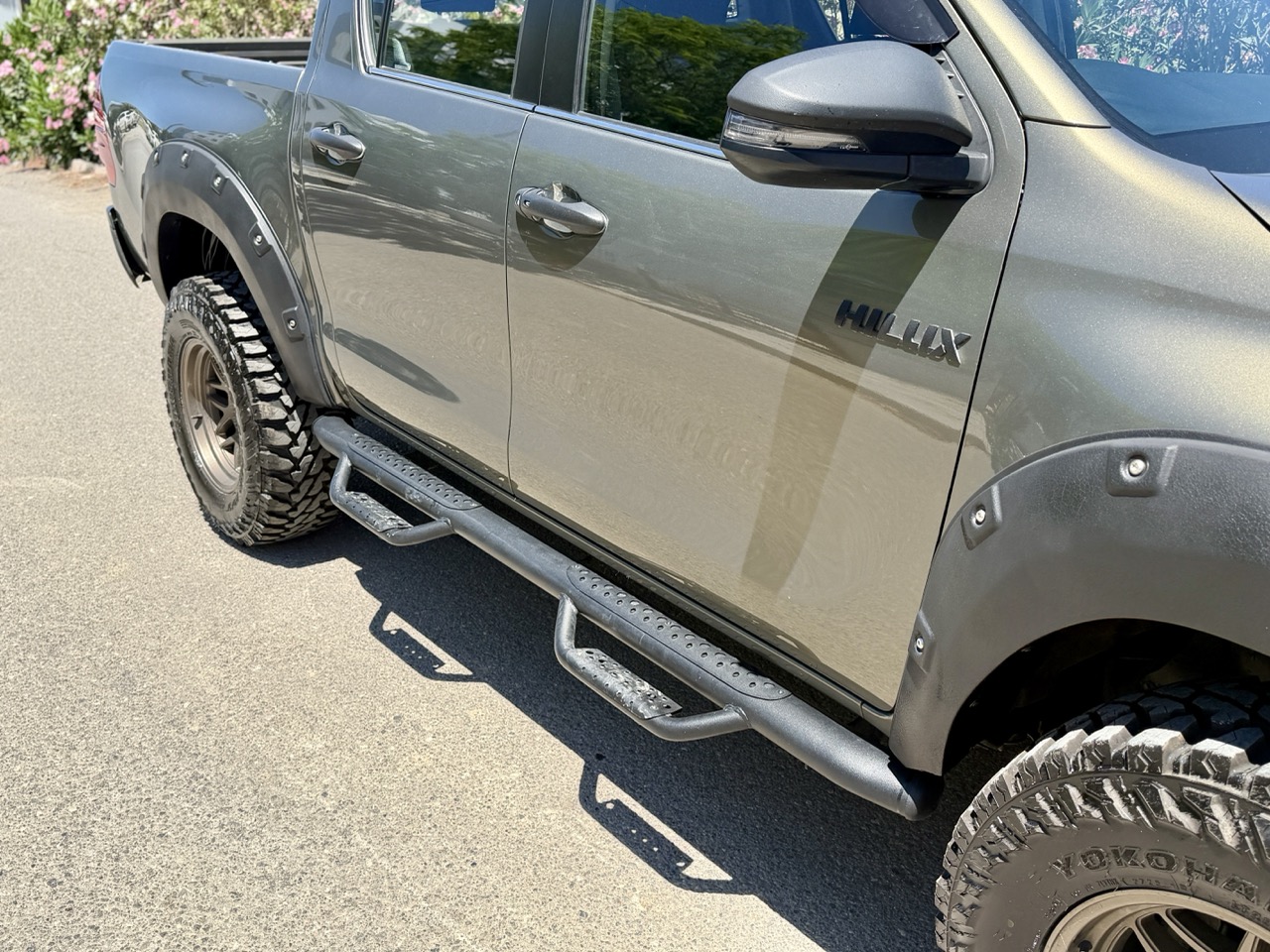 
								TOYOTA HILUX full									