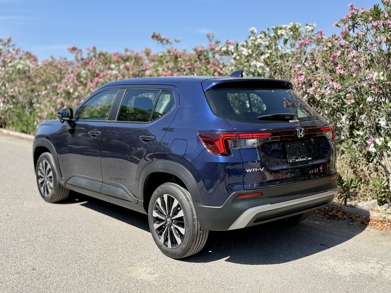 
								HONDA WR-V full									