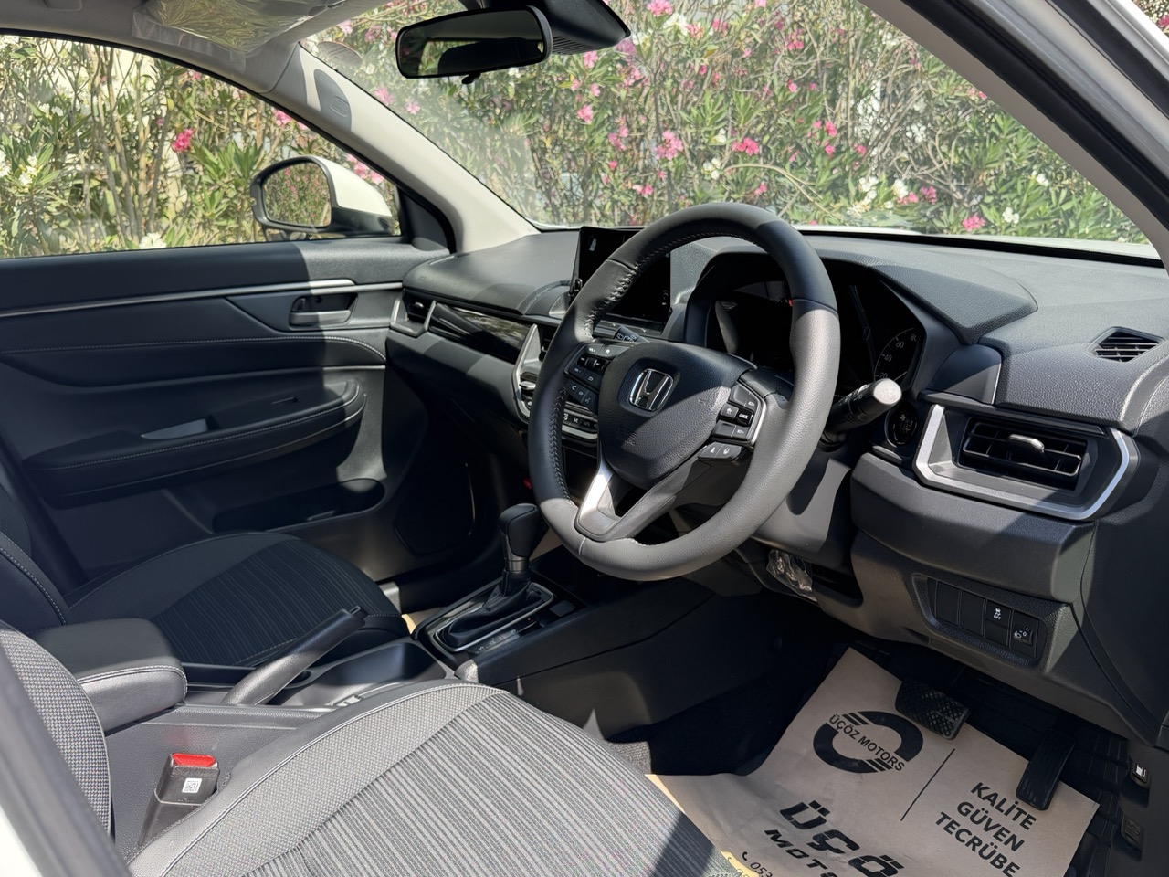 
								HONDA WR-V full									