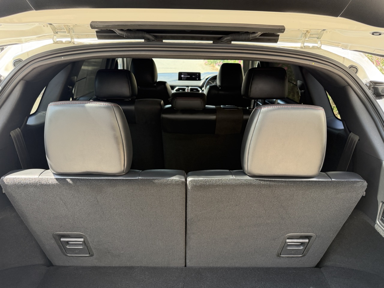 
								MAZDA CX-8 full									