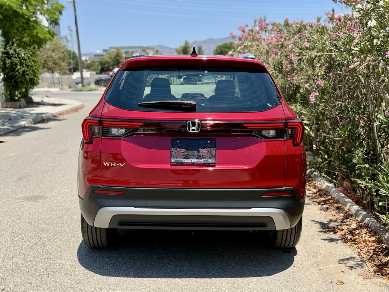 
								HONDA WR-V full									