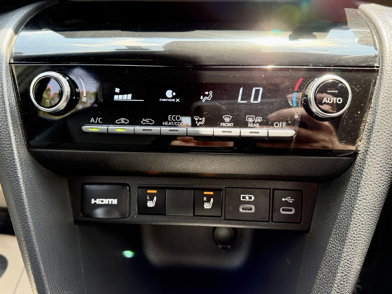 
								TOYOTA YARIS CROSS full									