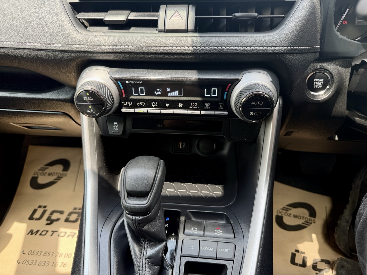 
								TOYOTA RAV4 full									