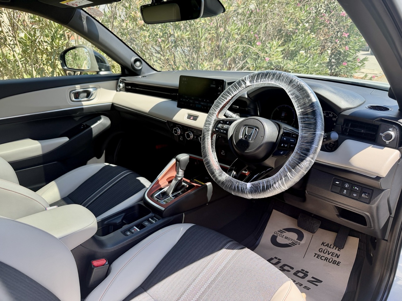 
								HONDA VEZEL HIBRIT full									