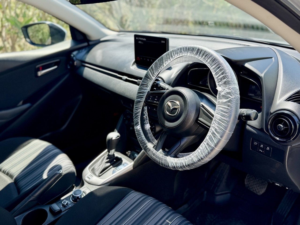 
								MAZDA 2 full									