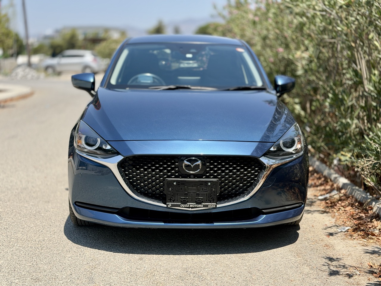 
								MAZDA 2 full									
