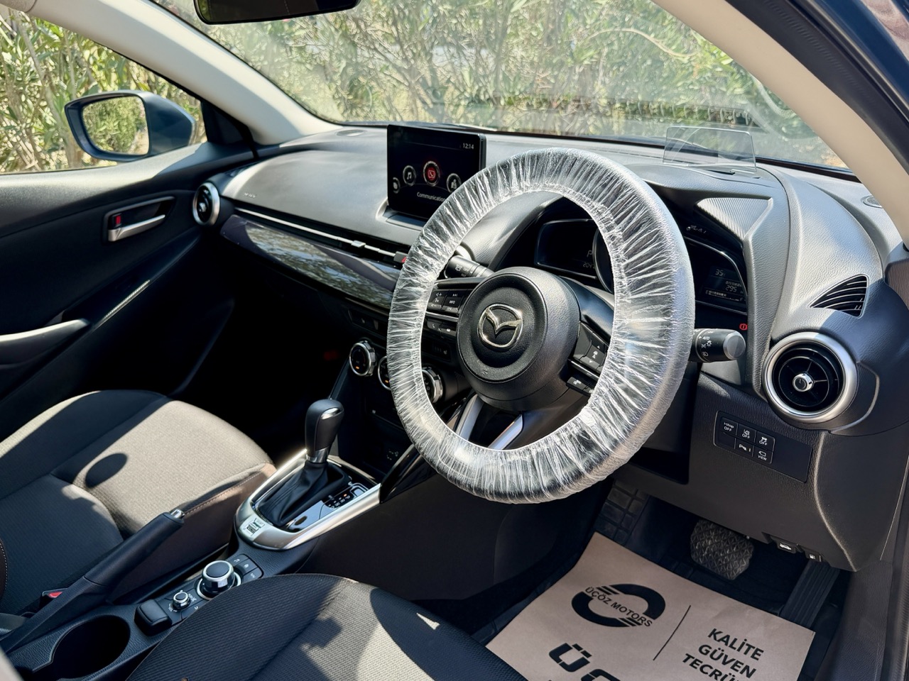 
								MAZDA 2 full									