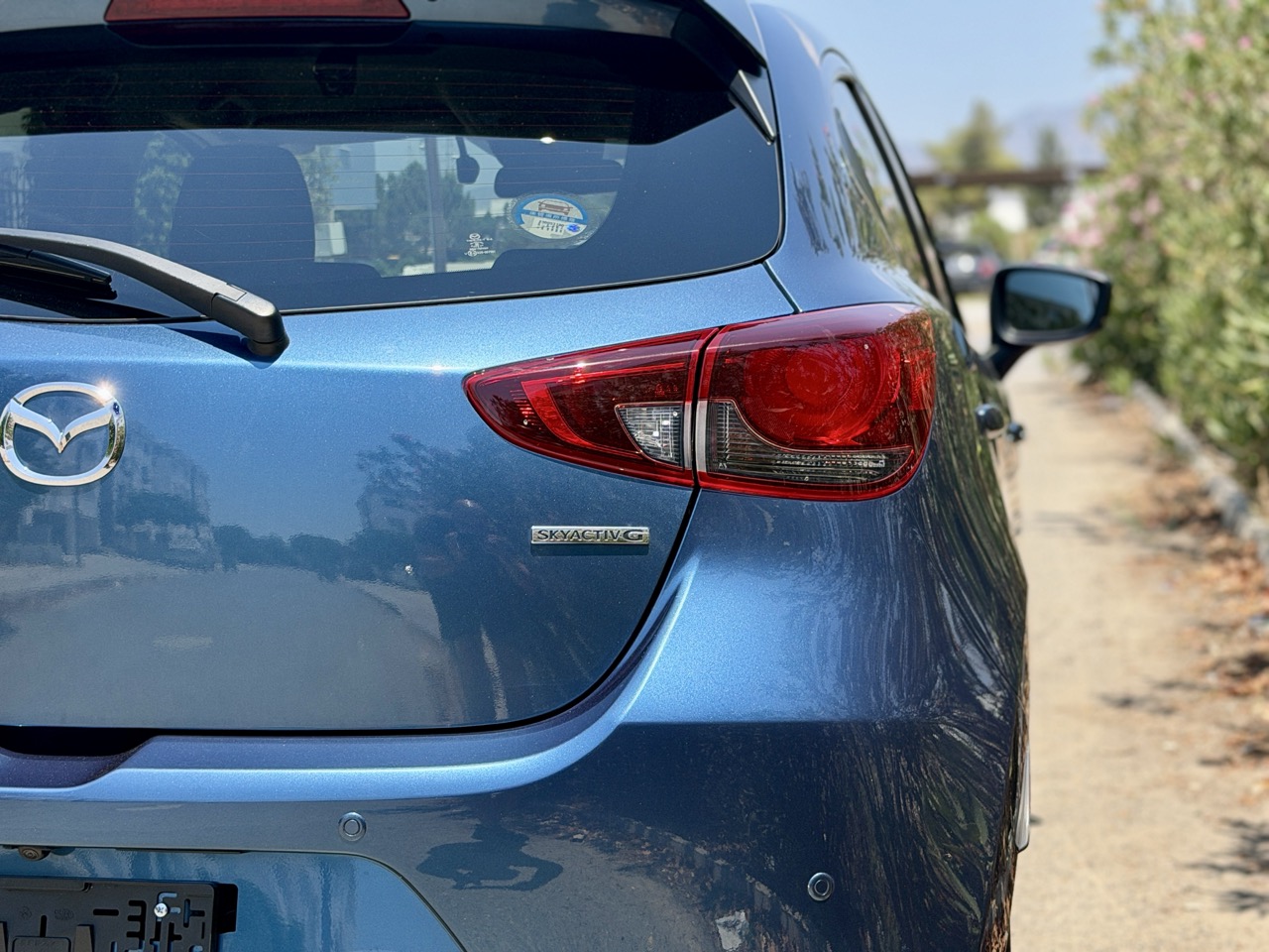
								MAZDA 2 full									