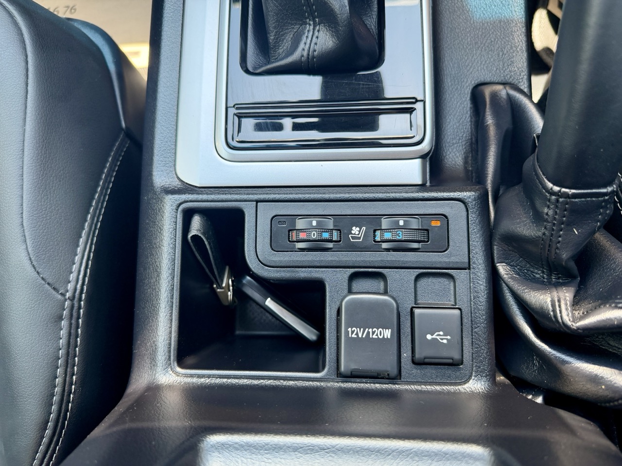 
								TOYOTA PRADO full									