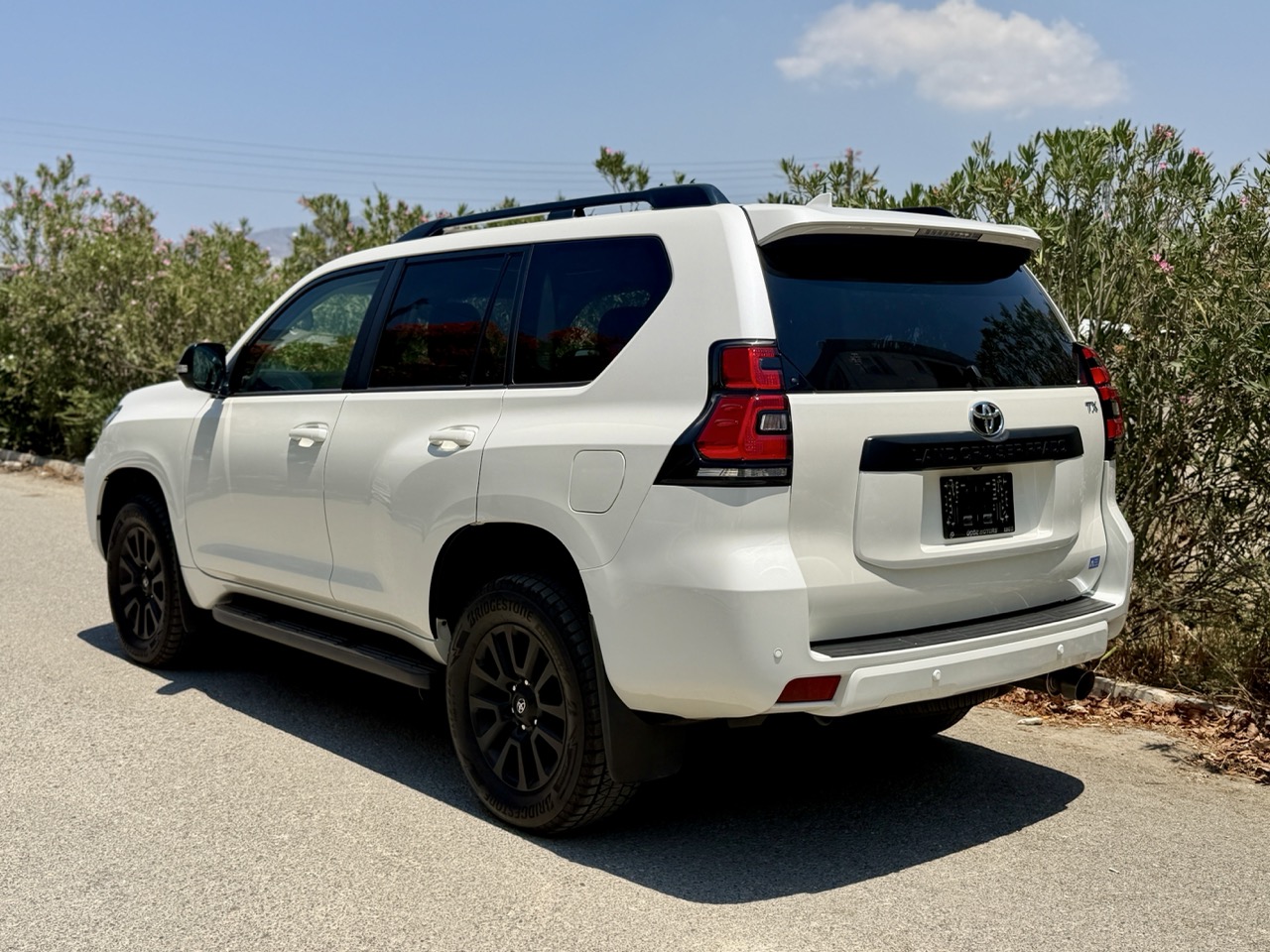 
								TOYOTA PRADO full									