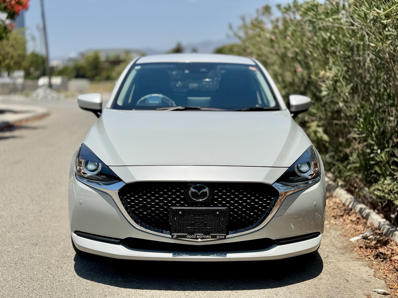 
								MAZDA 2 full									
