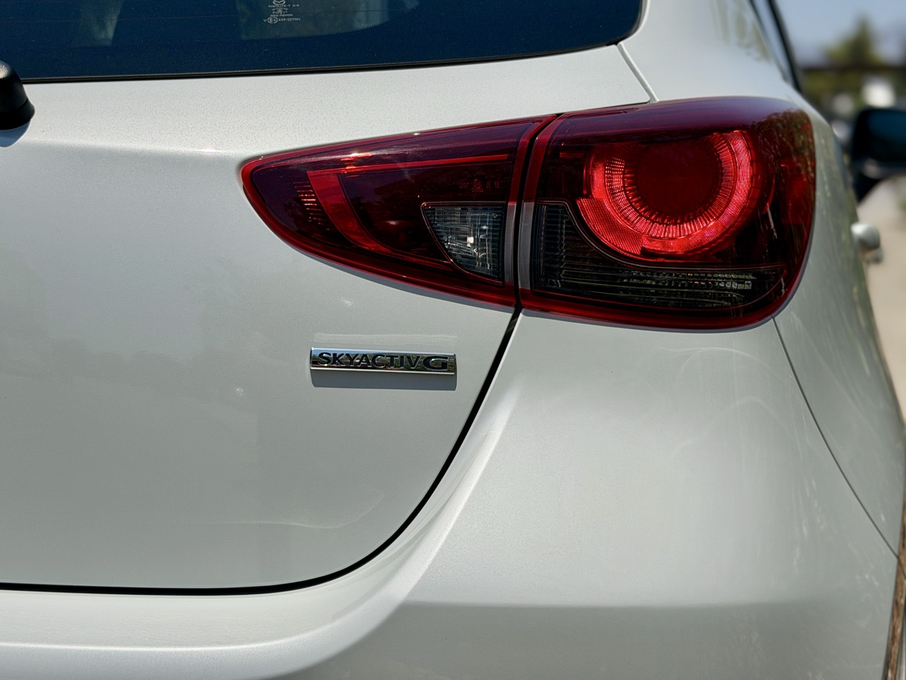 
								MAZDA 2 full									