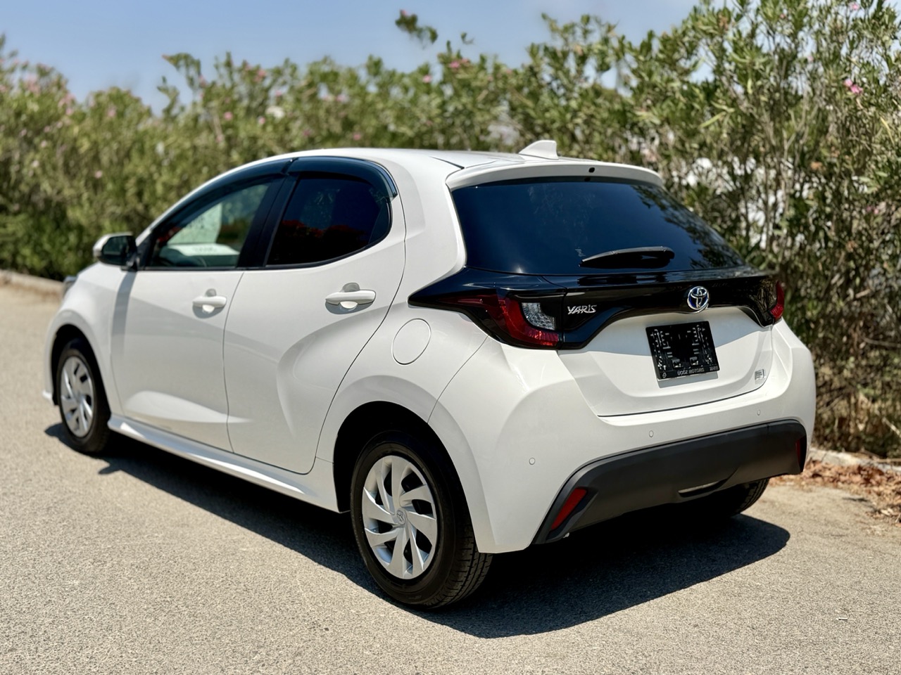 
								TOYOTA YARIS HIBRIT full									