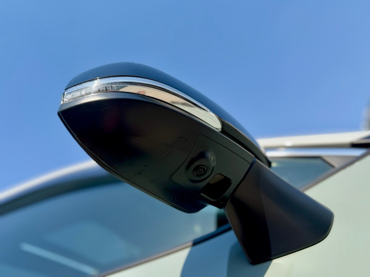 
								Toyota RAV4 full									
