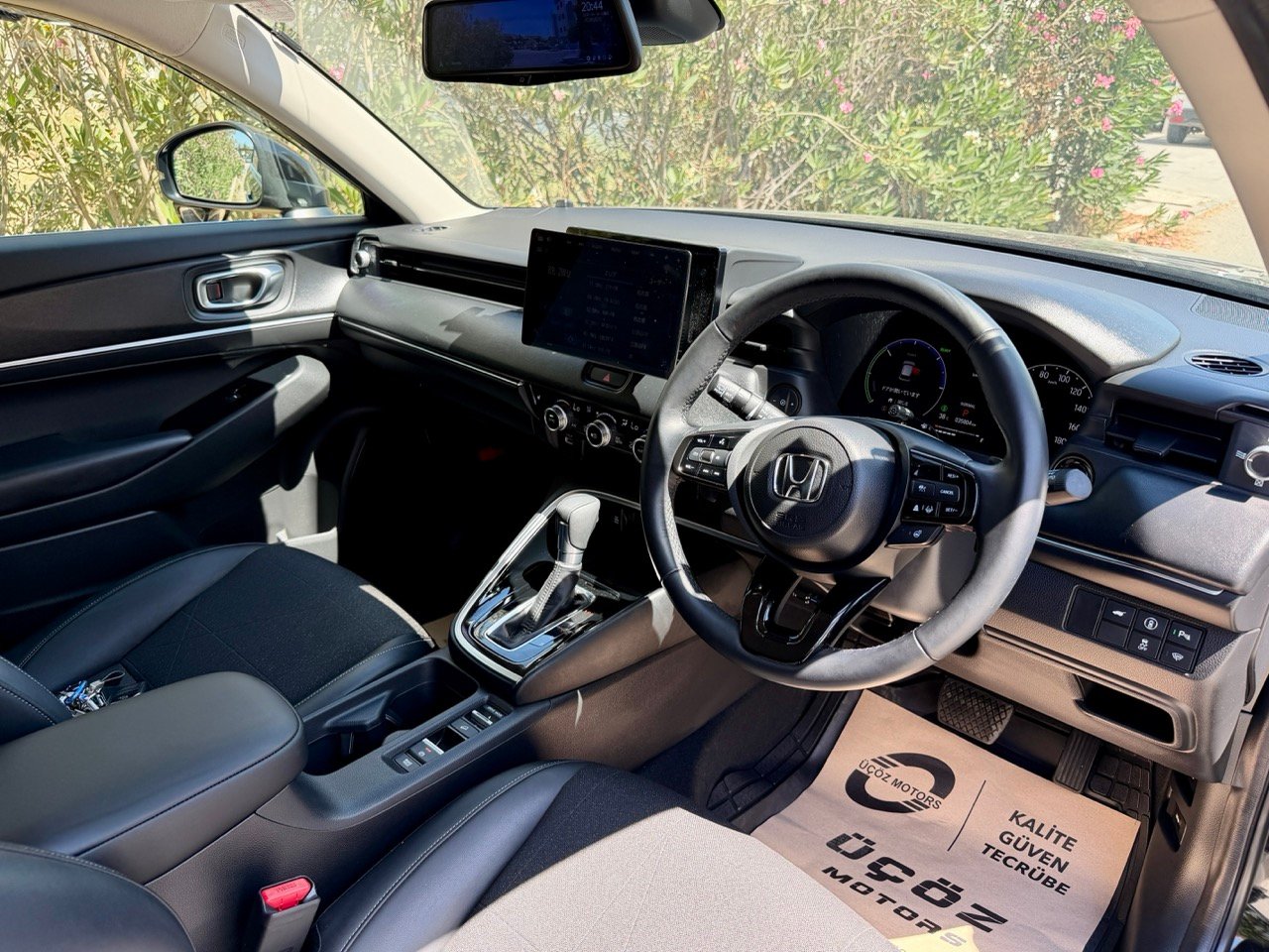 
								Honda Vezel full									