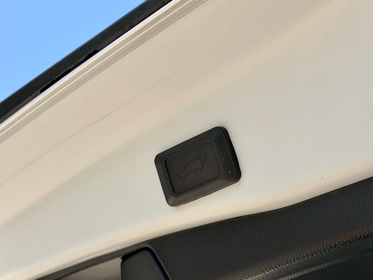 
								TOYOTA RAV4 full									