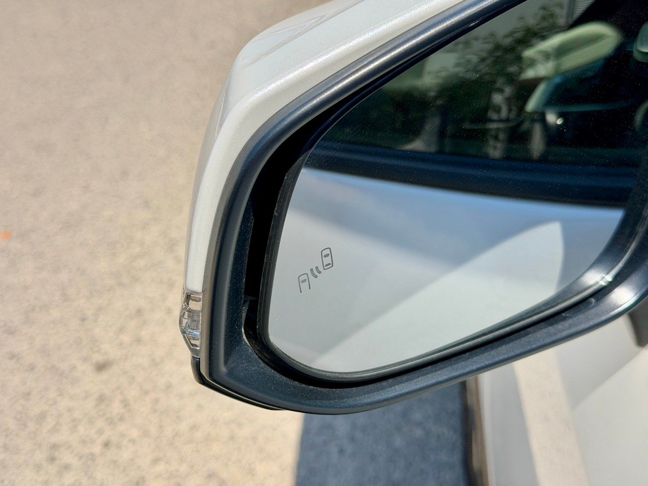 
								TOYOTA RAV4 full									