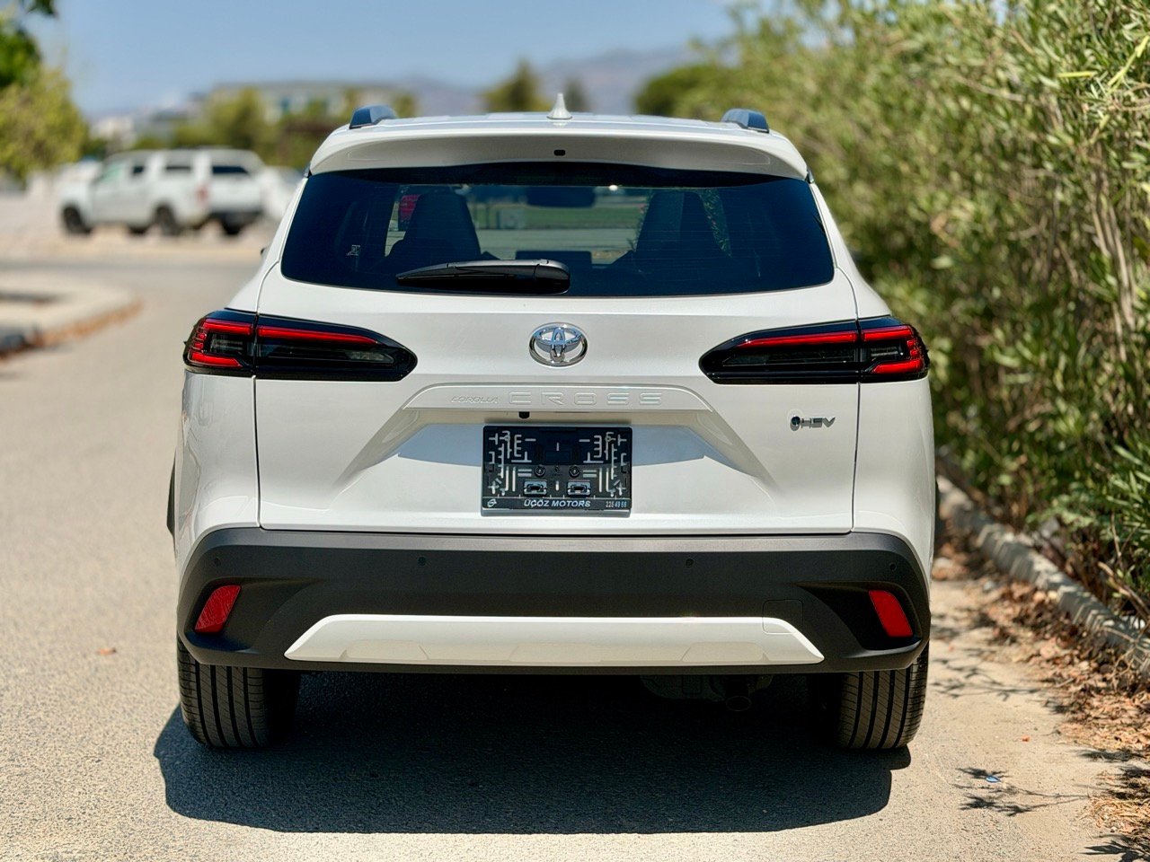 
								TOYOTA COROLLA CROSS full									
