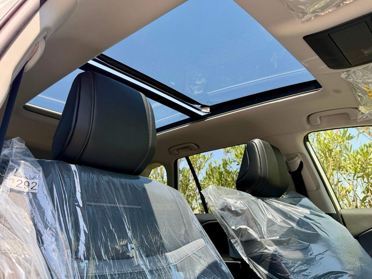 
								TOYOTA RAV 4 full									
