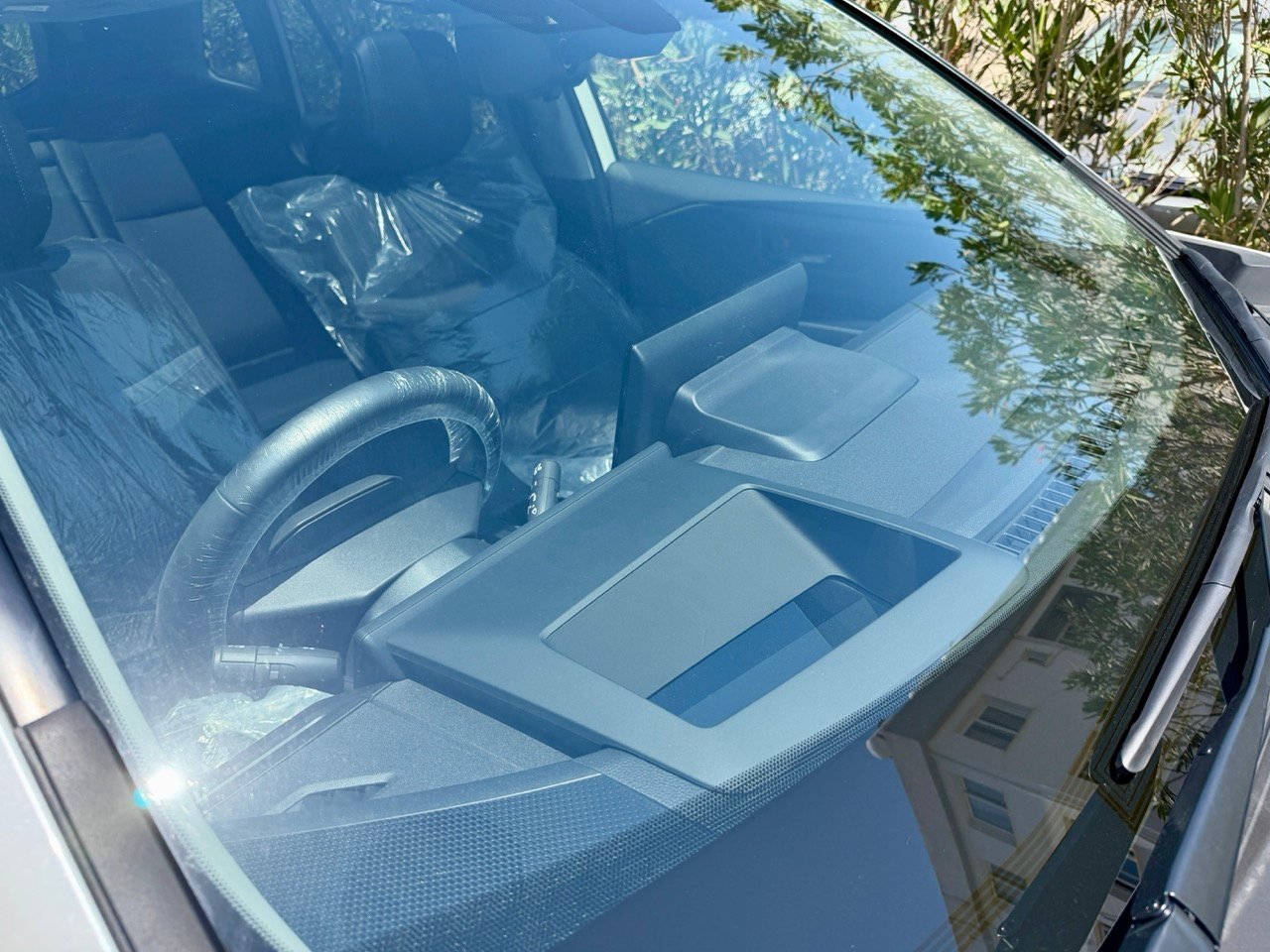 
								TOYOTA RAV 4 full									