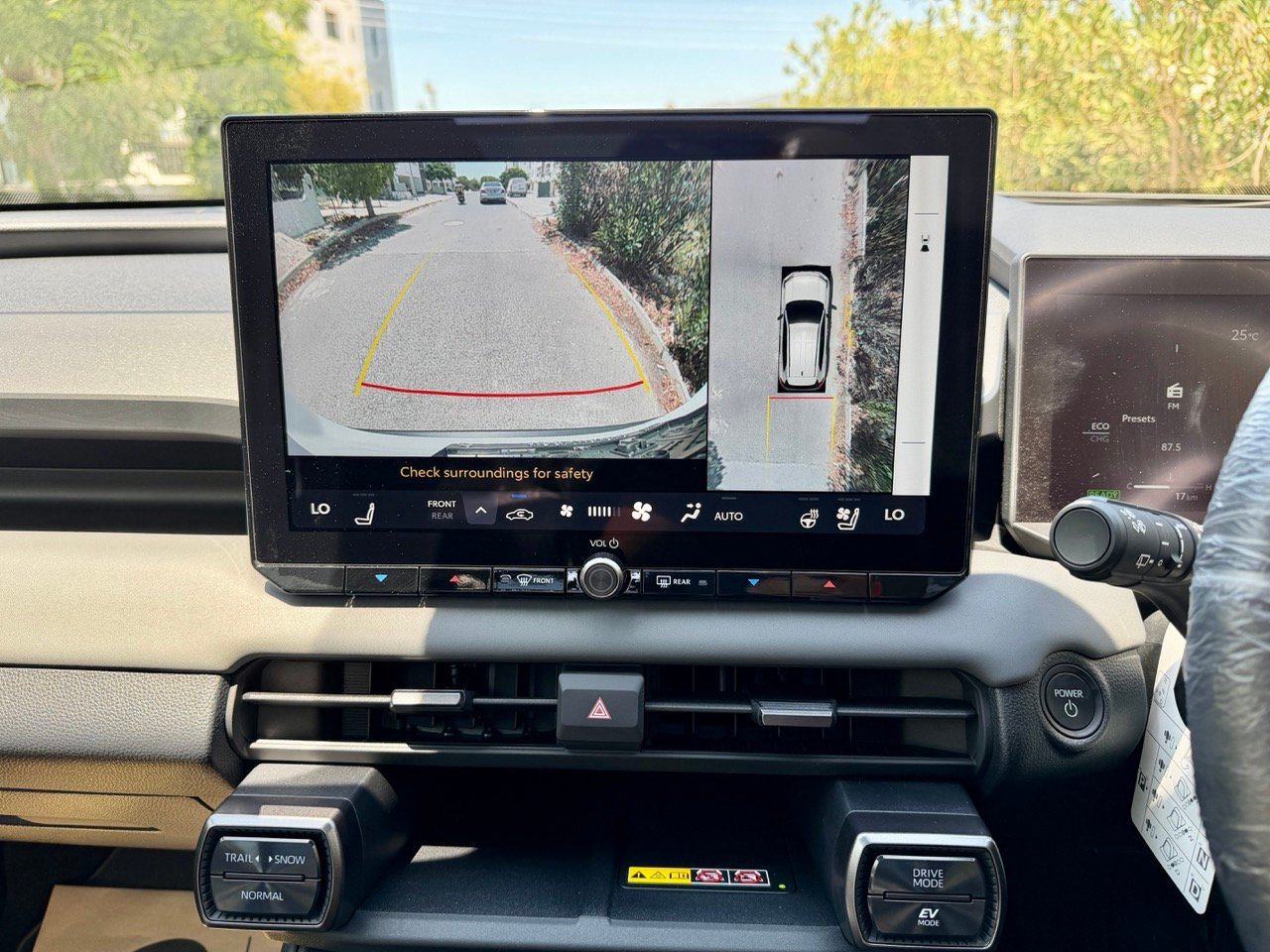 
								TOYOTA RAV 4 full									