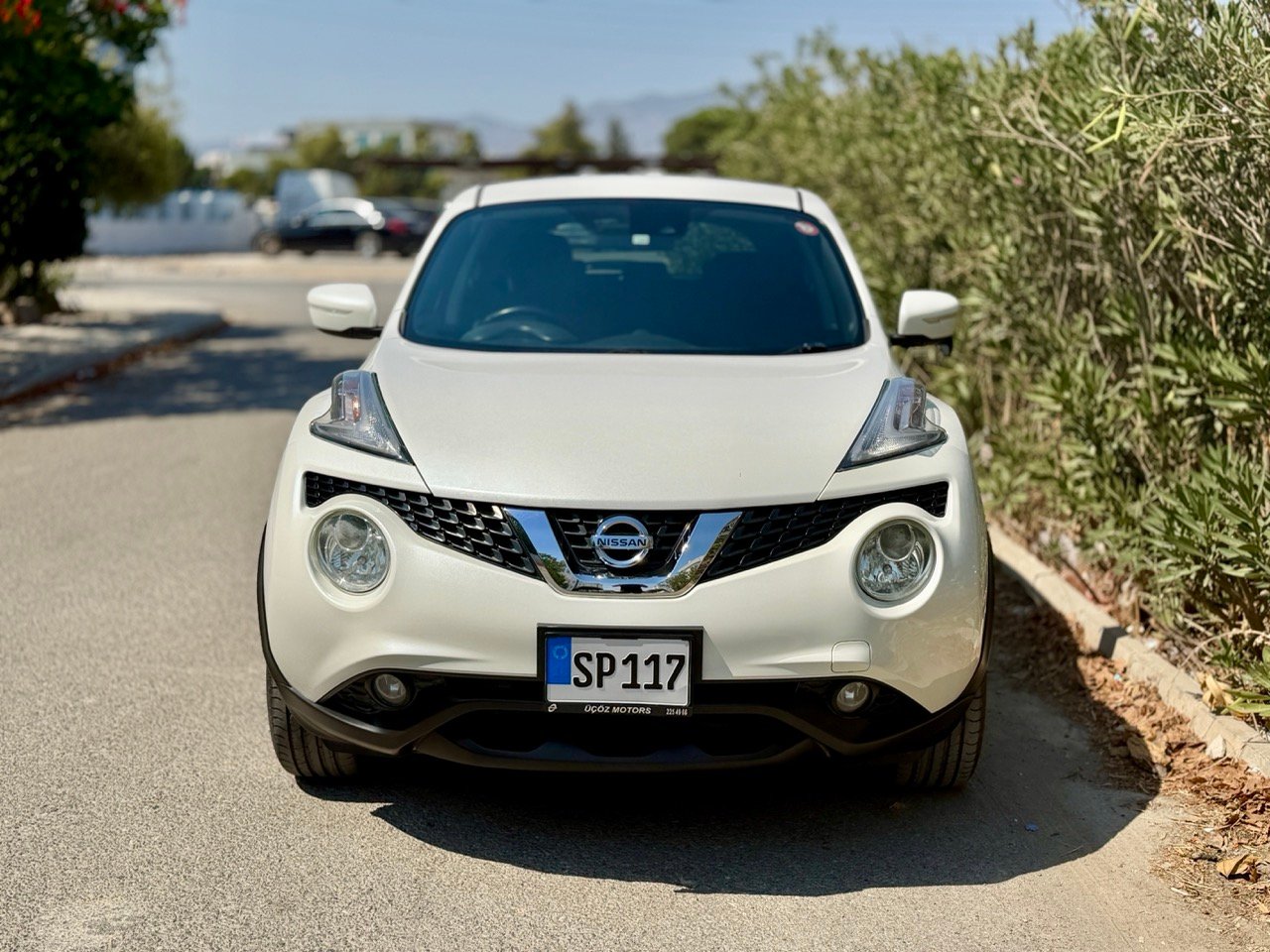 
								NISSAN JUKE full									