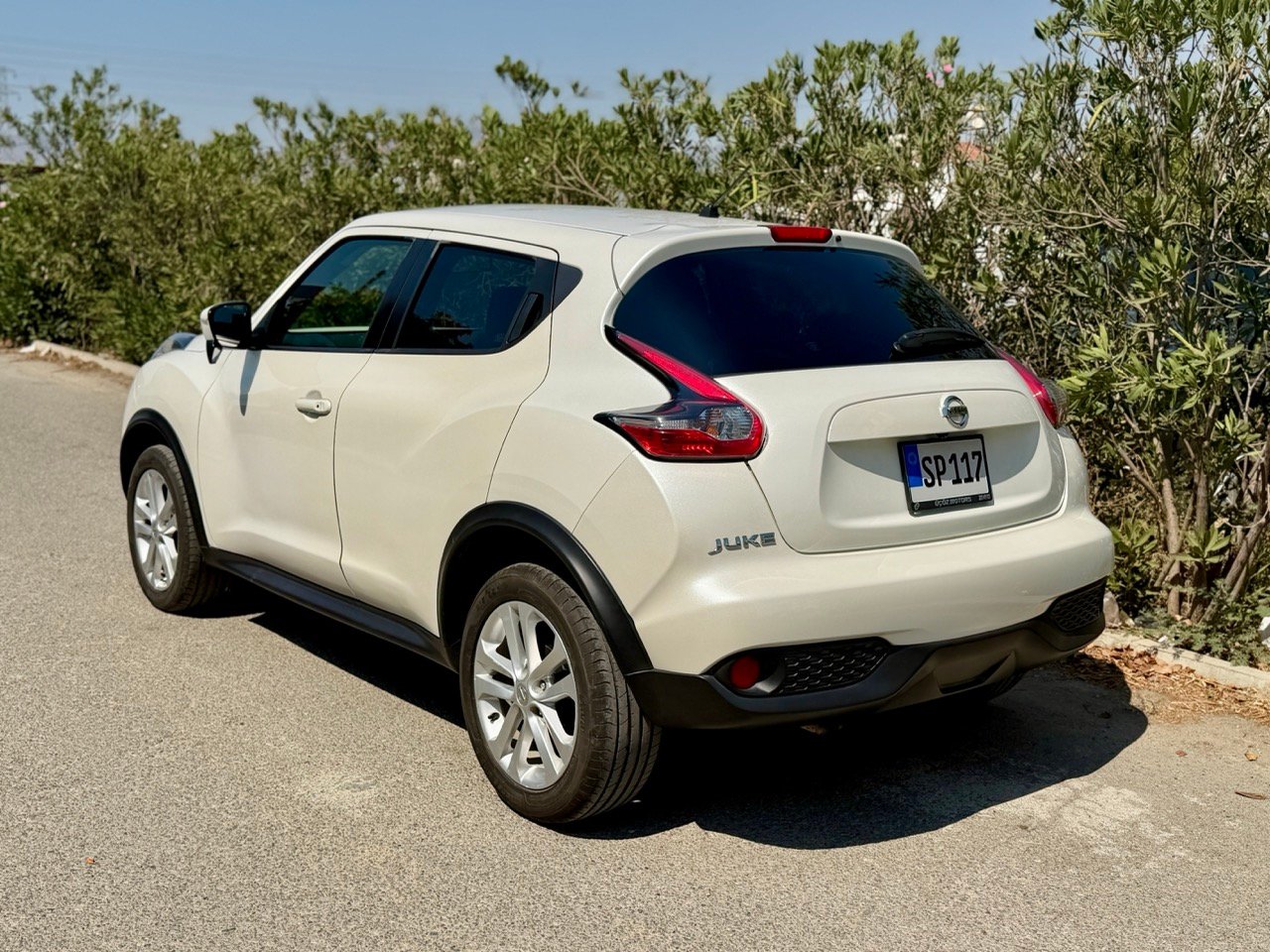 
								NISSAN JUKE full									