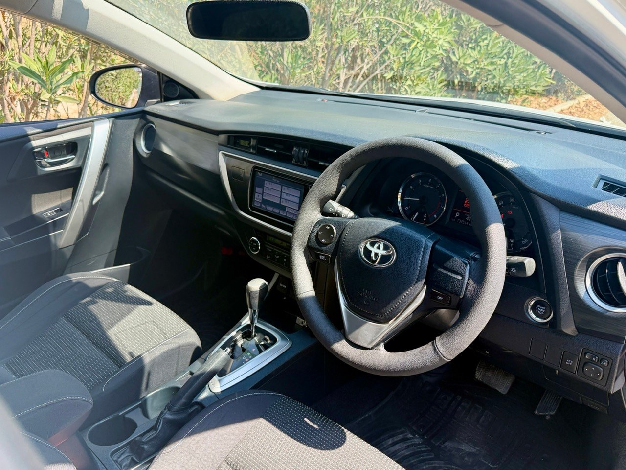 
								Toyota Auris full									
