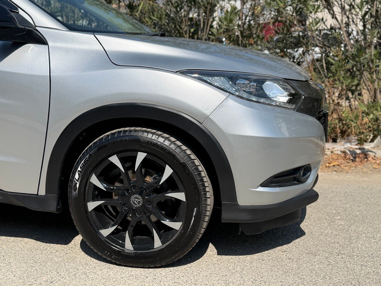 
								Honda Vezel full									