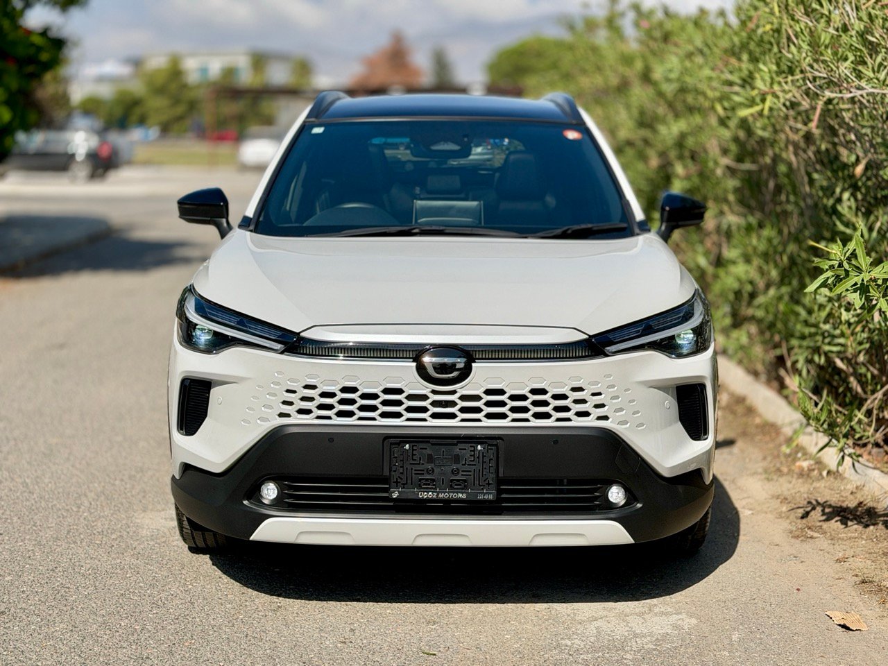 
Toyota Corolla Cross Hibrit full									