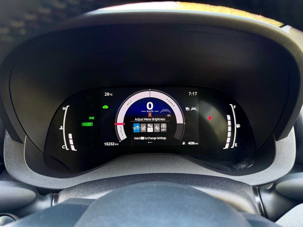 
Toyota Yaris Cross Hibrit full									