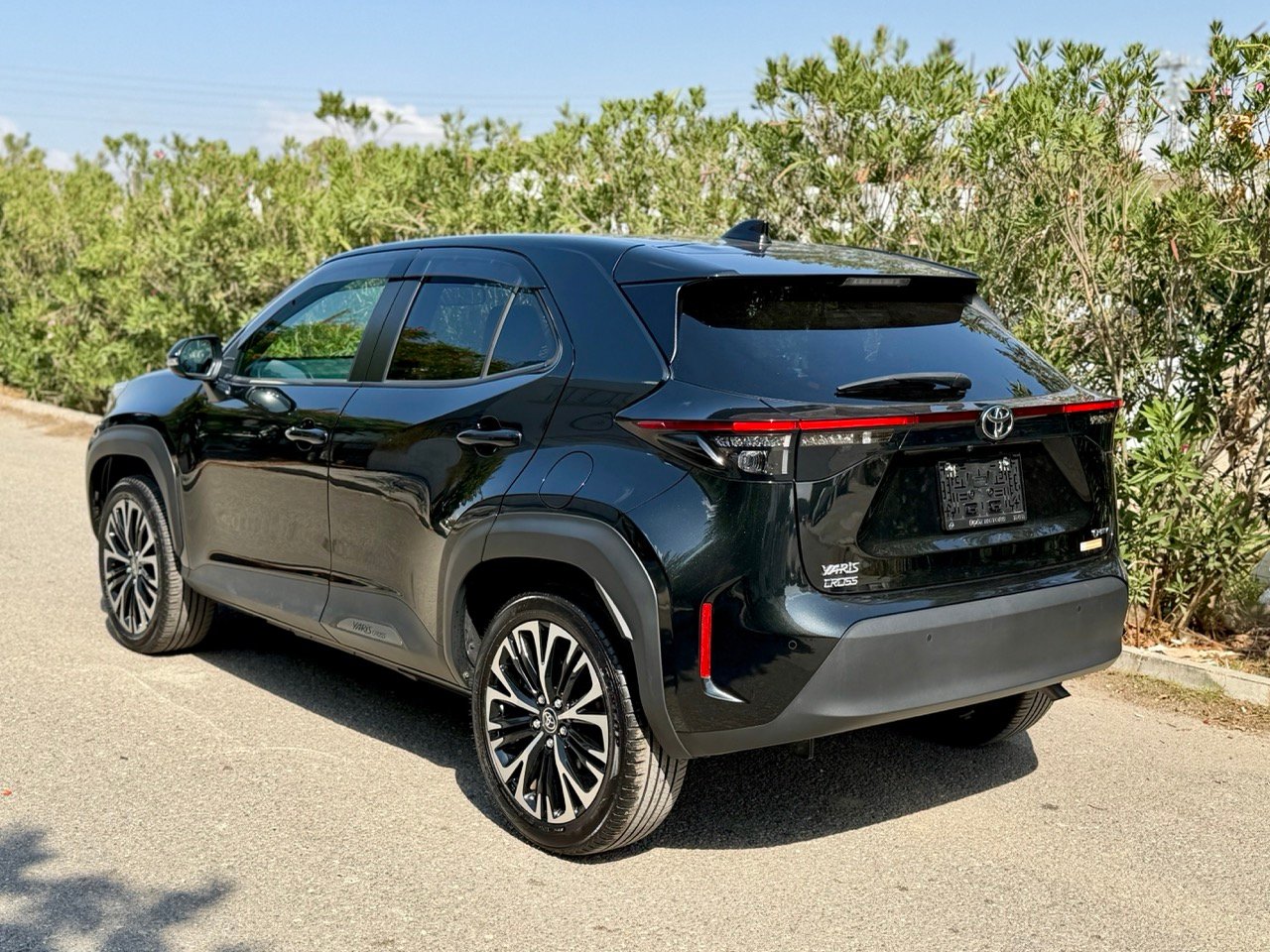 
Toyota Yaris Cross Hibrit full									