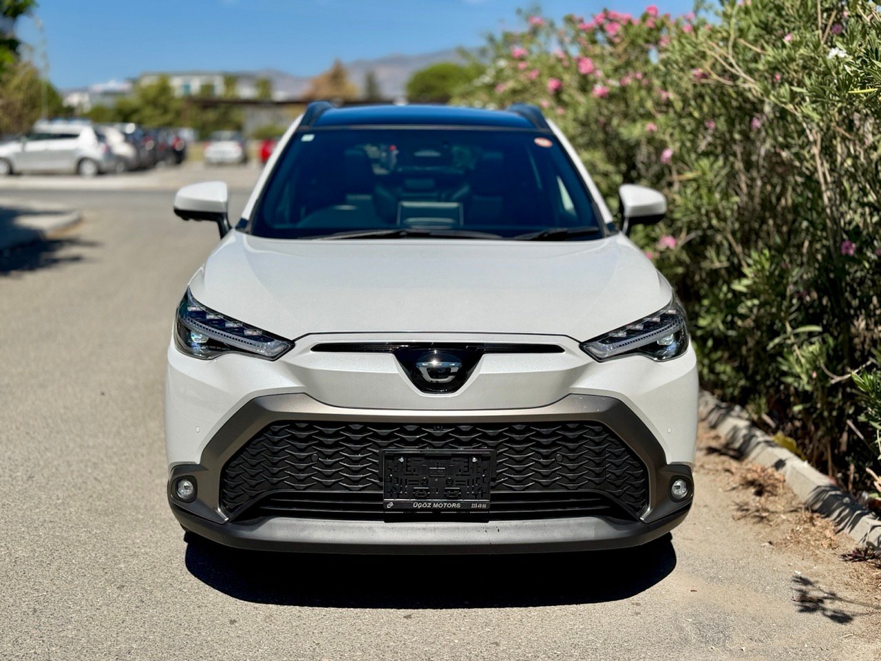 
Toyota Corolla Cross full									
