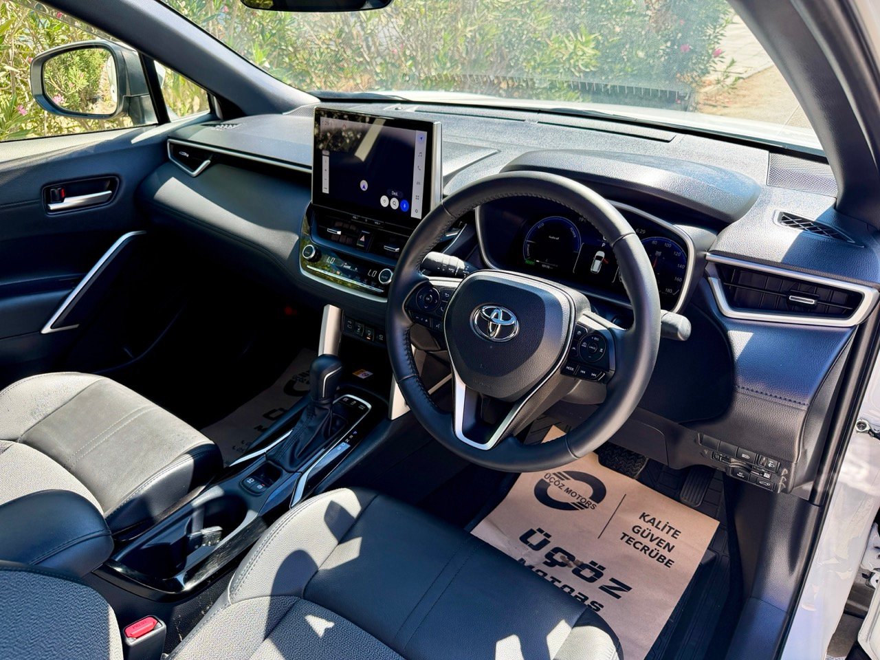 
Toyota Corolla Cross full									