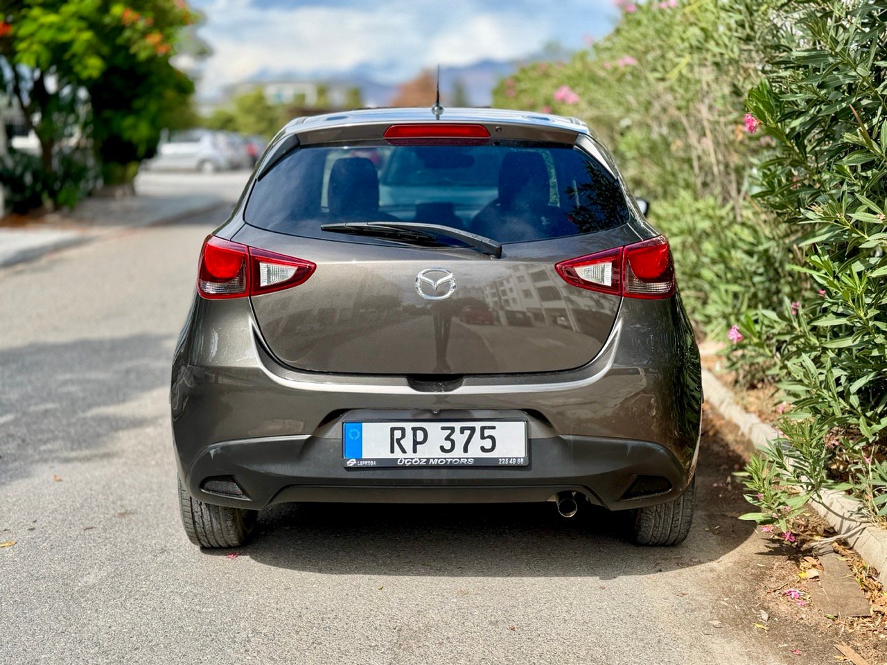 
Mazda Demio full									