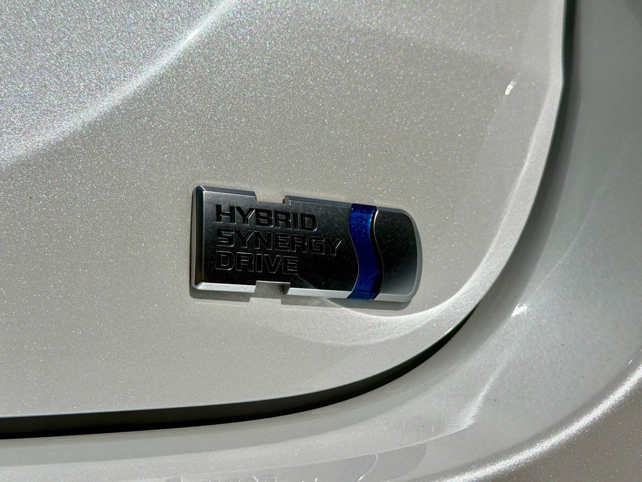 
TOYOTA YARIS HIBRIT full									