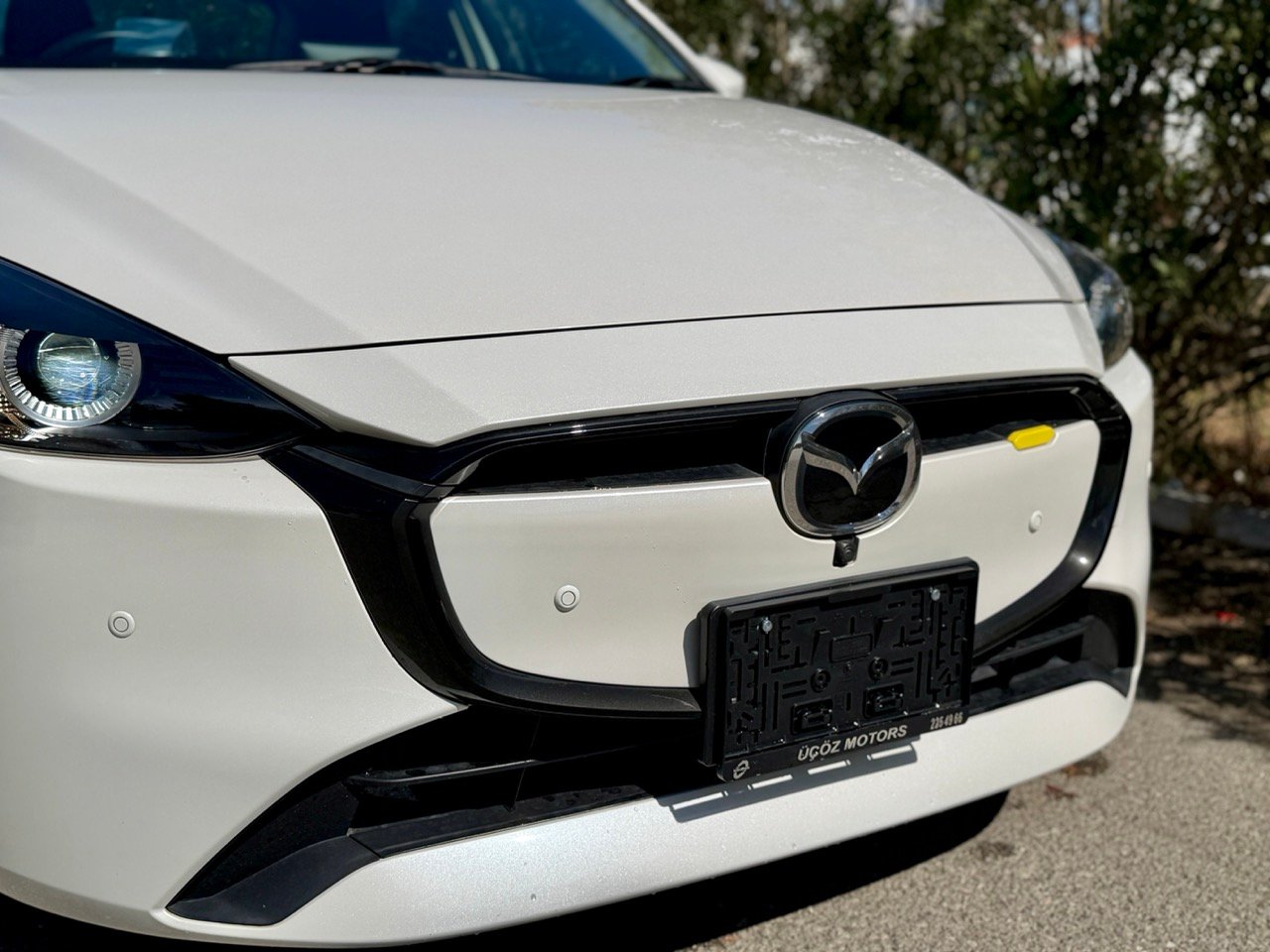 
Mazda 2 full									