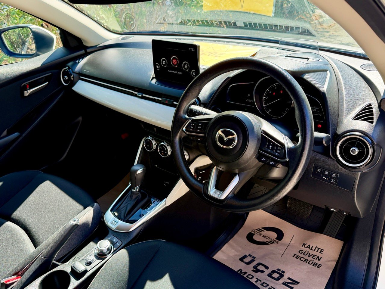 
Mazda 2 full									