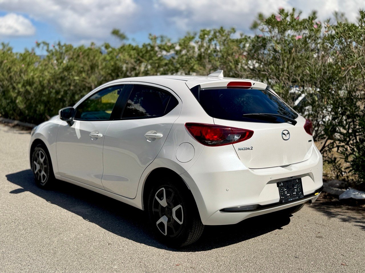 
Mazda 2 full									