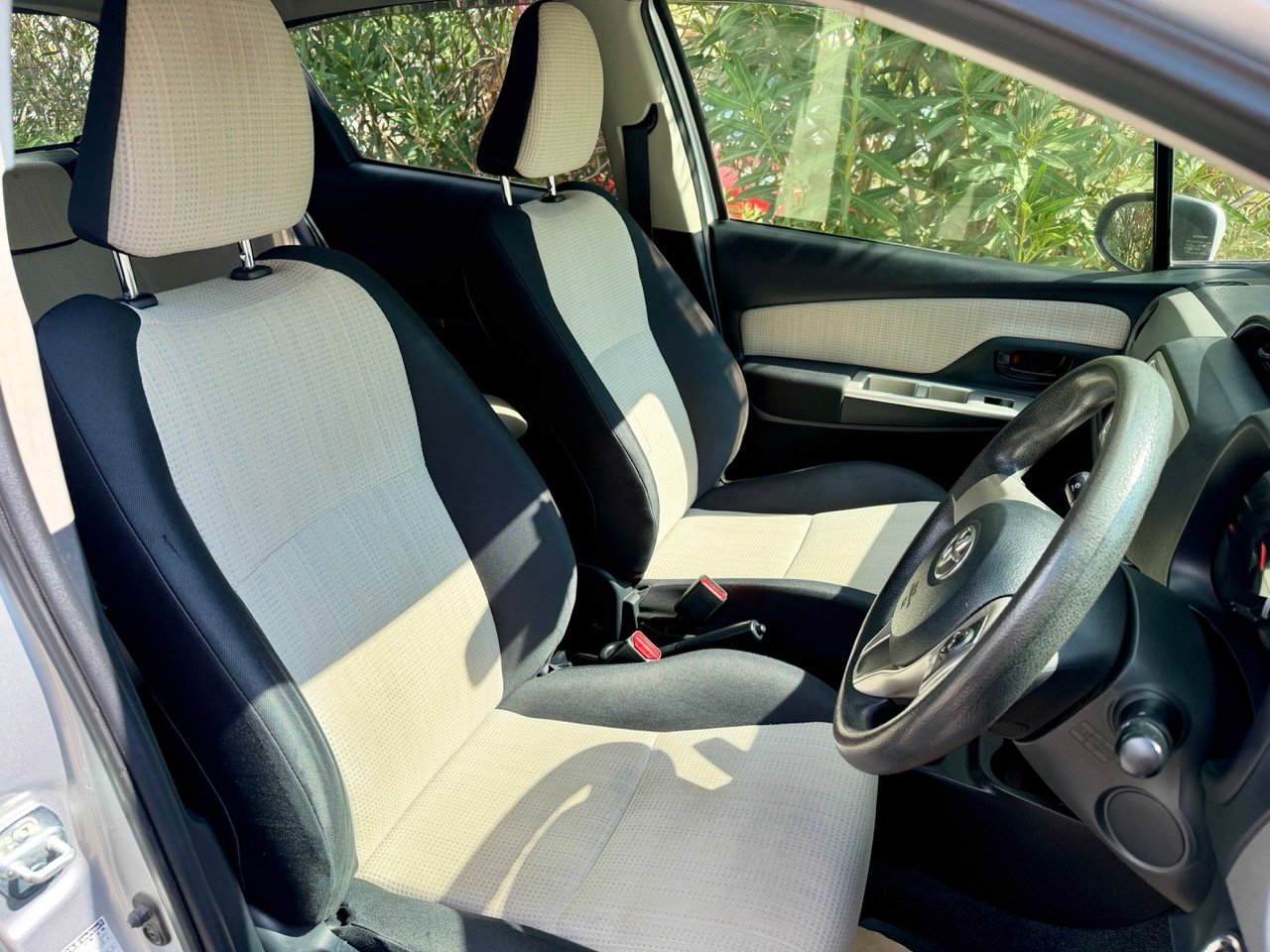 
TOYOTA VITZ full									